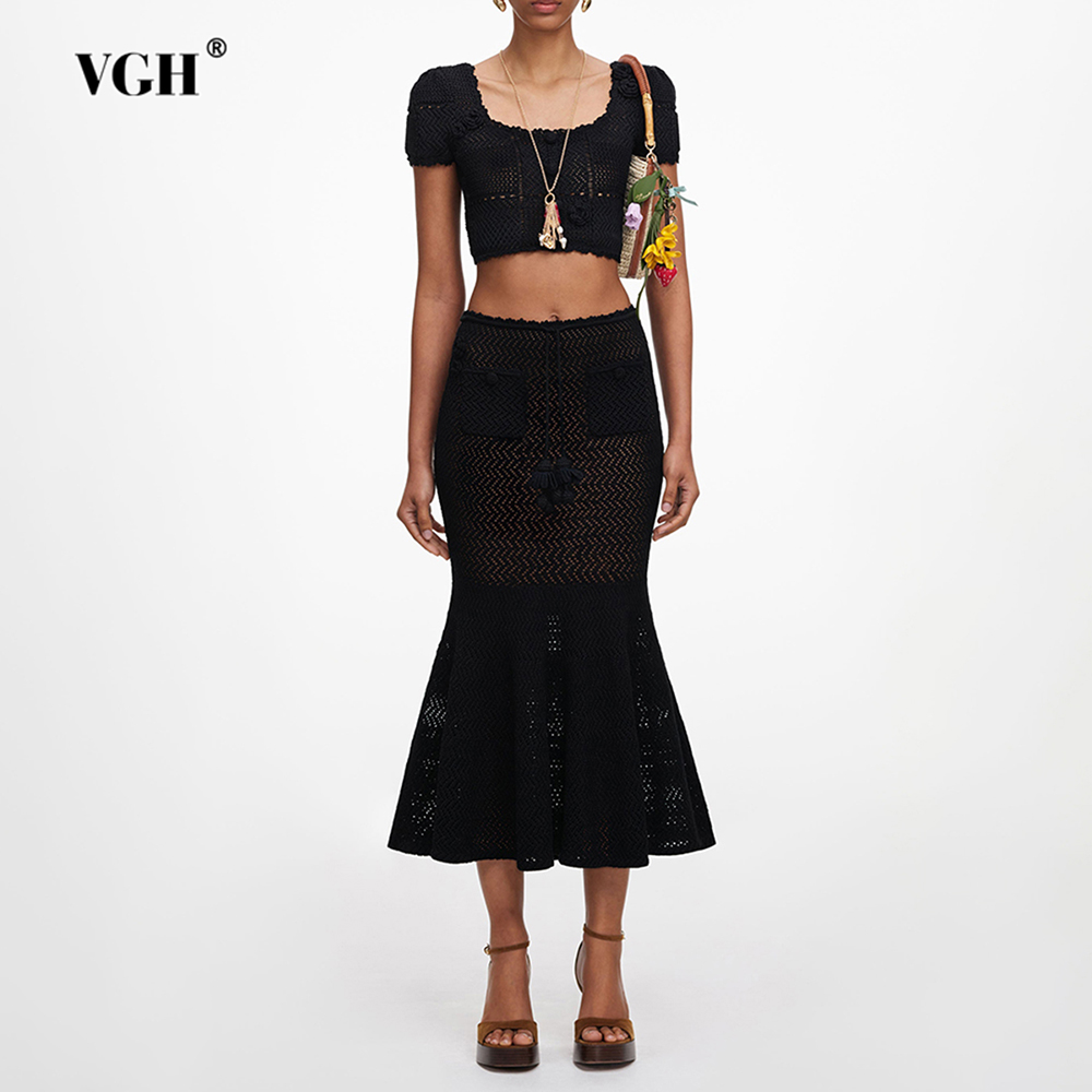 Crop Top Crochet - ชุดเซ็ตสองชิ้นลายดอกไม้ 3 มิติ สีดำ VGH สำหรับผู้หญิง